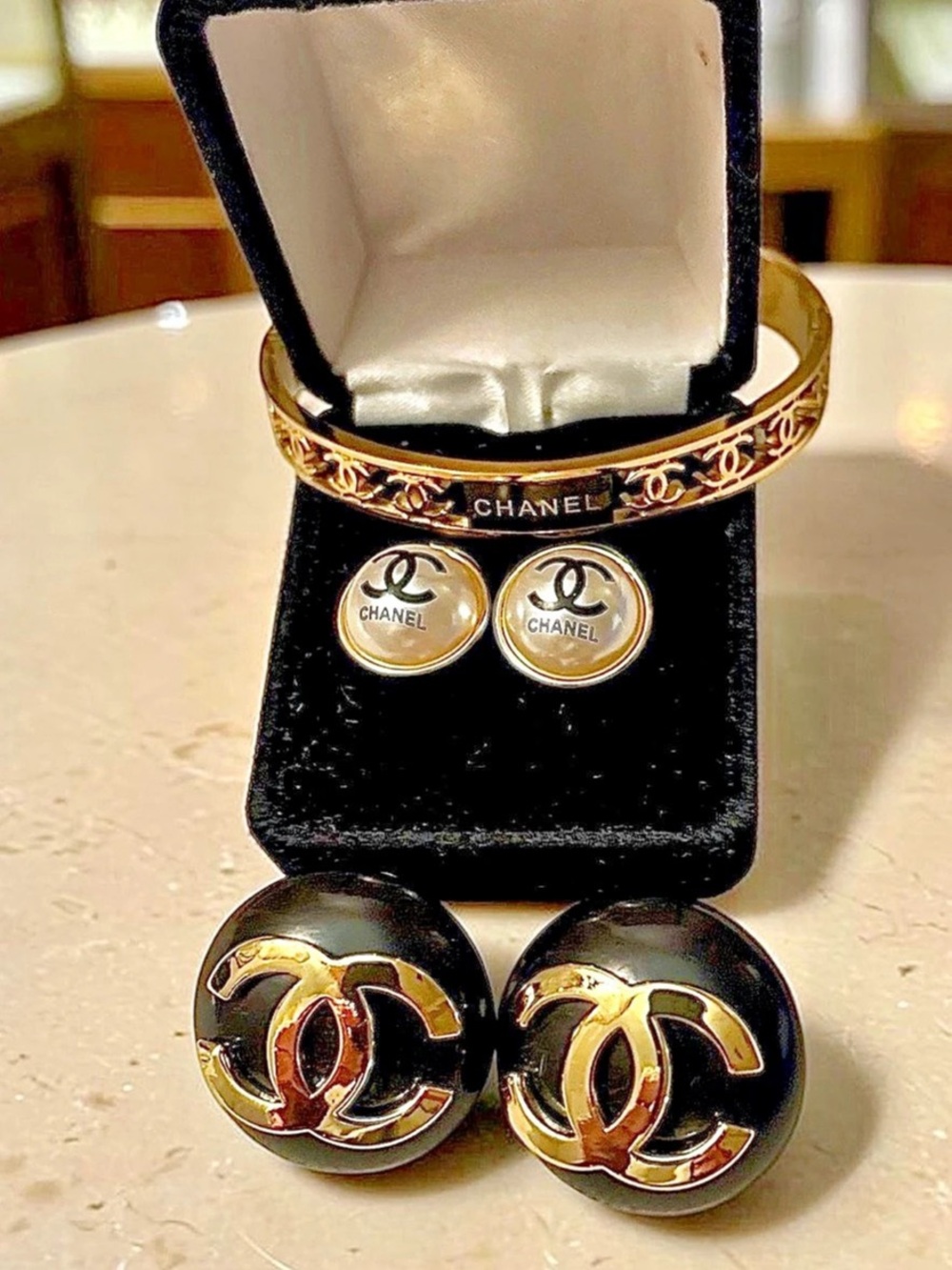 Statement Earrings Black & Gold, Gold-tone Bracelet and earrings